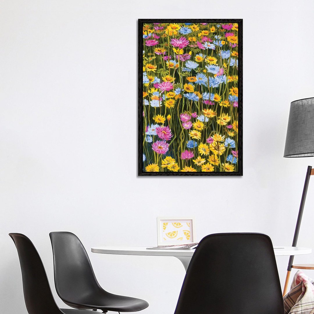 Wall Of Flowers von Marina Strijakova - Galerie-verpackte Leinwand Giclée auf Leinwand