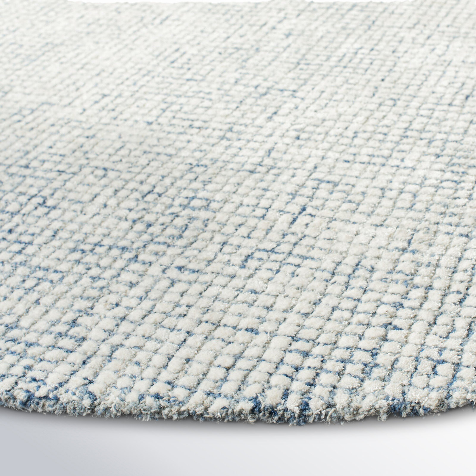 Rowe Ivory Blue Hand-Tufted Striped Rug, Round 8'