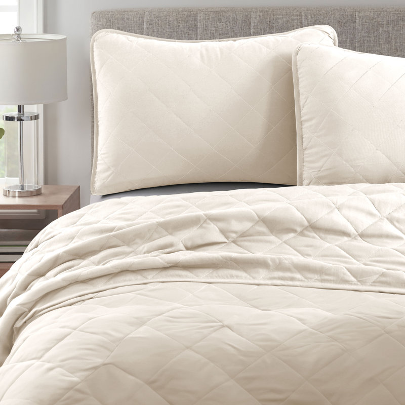 Ensemble de courtepointe en microfibre diamant réversible - Basics by Wayfair ™, Lait de coco