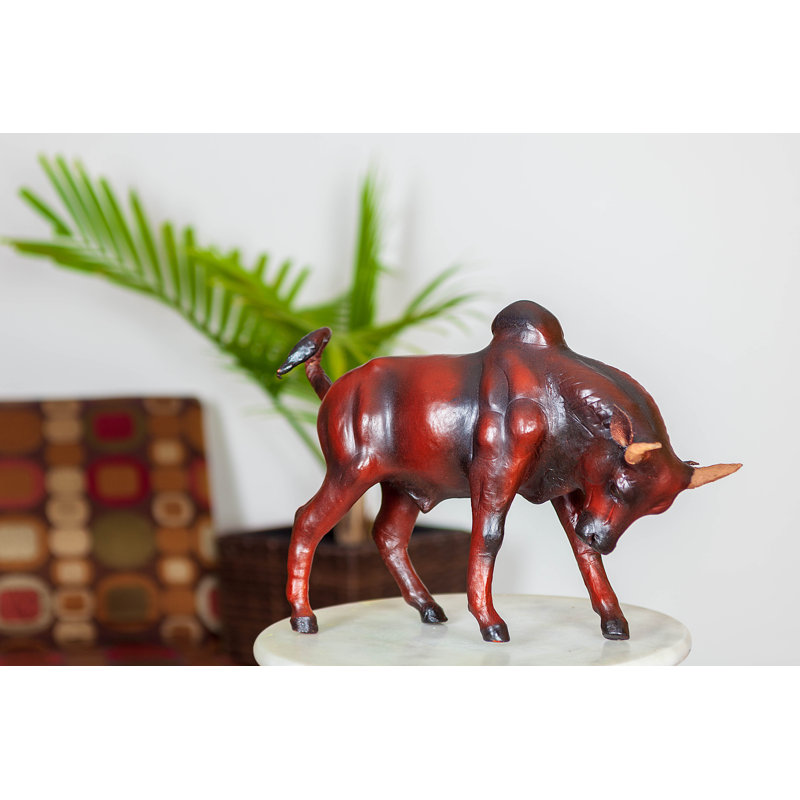 Figurine Fighting Bull, H 14 po x l 22 po x P 8 po