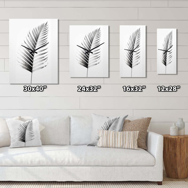 Minimal Botanicals Single Leaf I - Flowers Wall Clock, Large