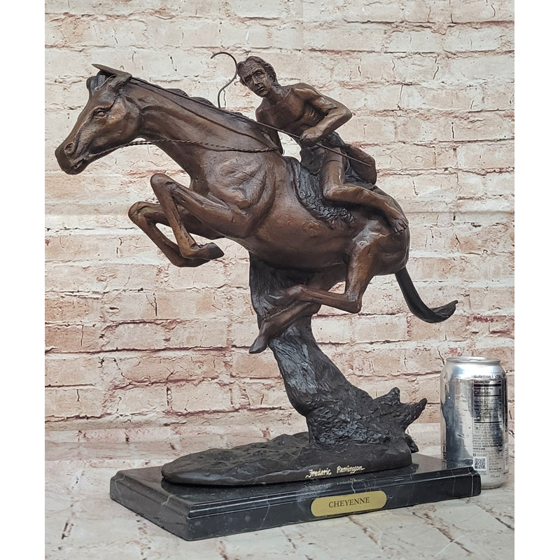 Figurines et sculptures Dolan