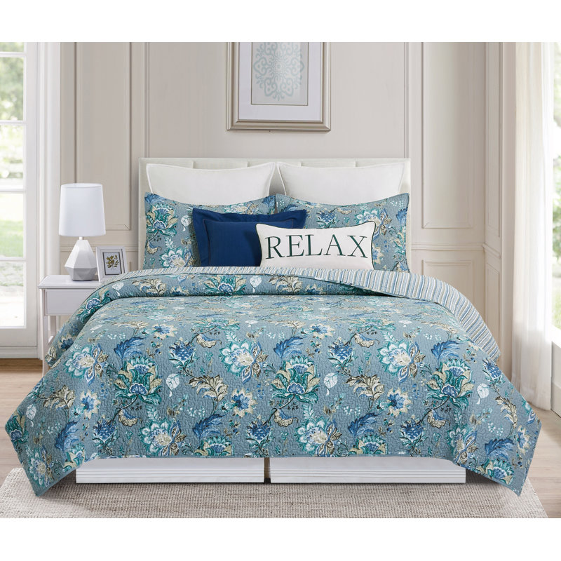 Morrison Cotton Percale Reversible Quilt Set, King Quilt + 2 King Shams