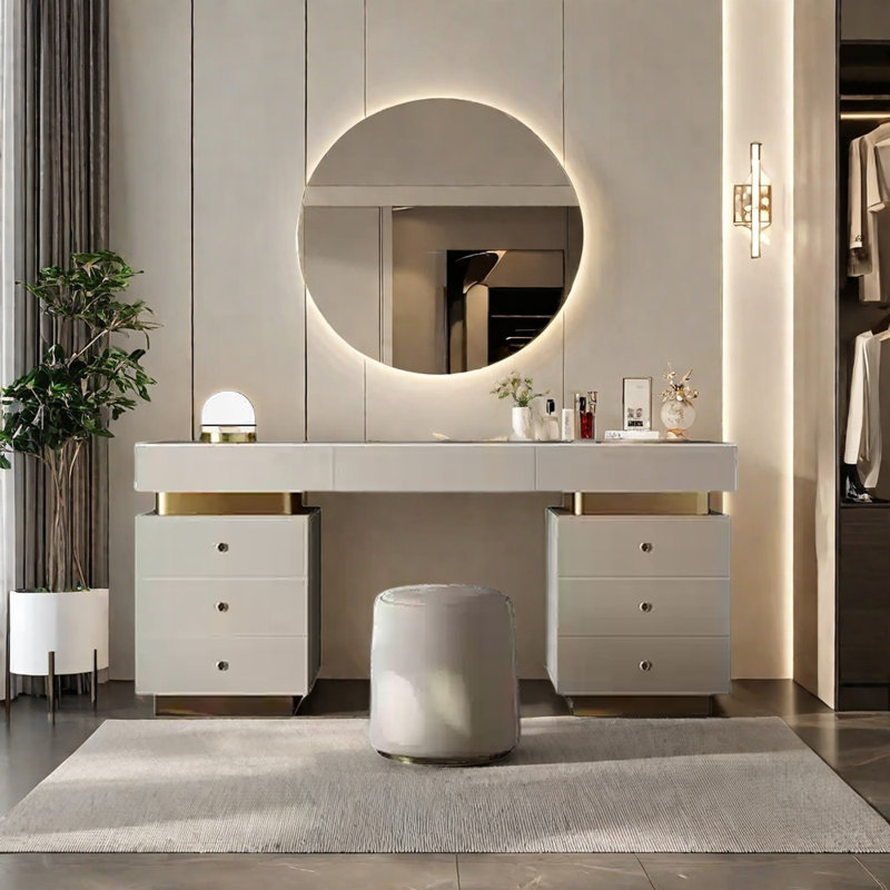 Hinz, Light Gray