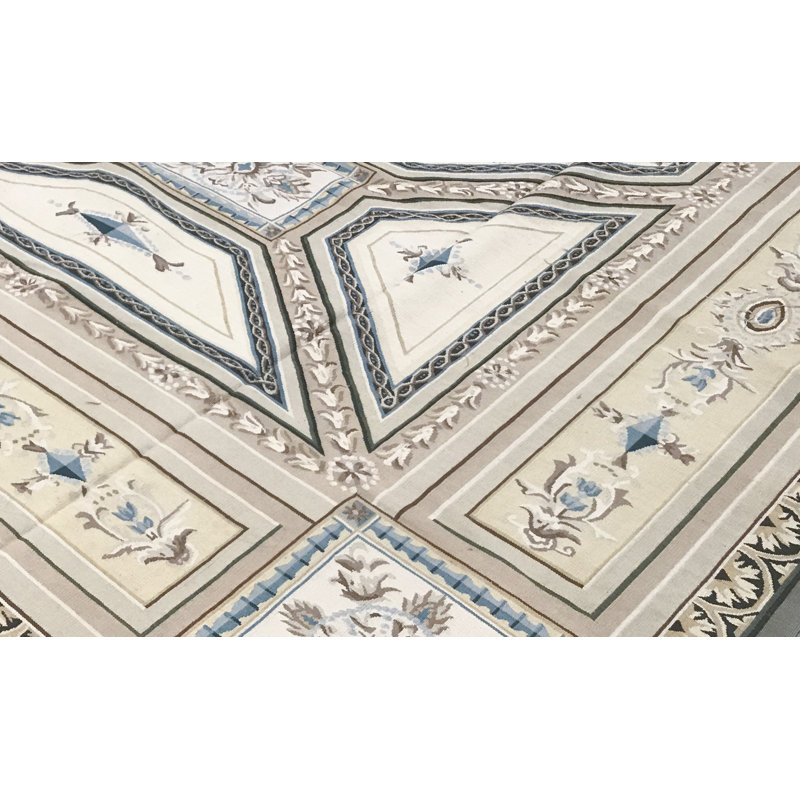 Aubusson Renaissance Wool Oriental Area Rug