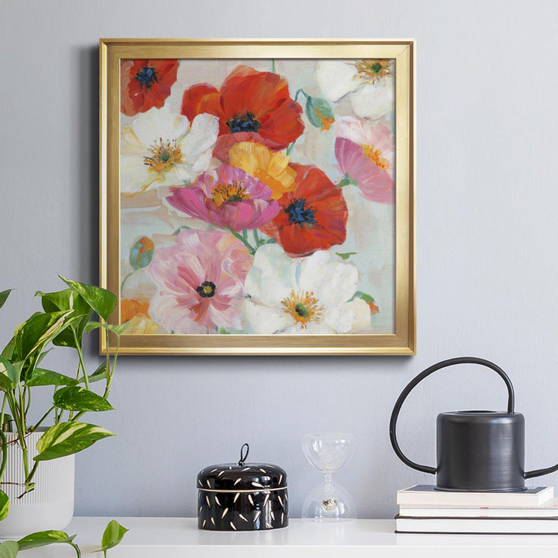 Confetti Flowers I - peinture sur toile encadrée, Cadre doré, H 34,5 po x l 34,5 po x P 1,5 po