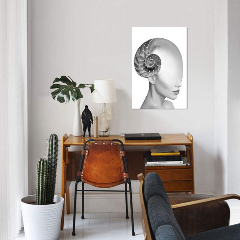 « shell lady », impression sur toile, H 18 po x l 12 po x P 1,5 po, Toile tendue, Pas de tapis